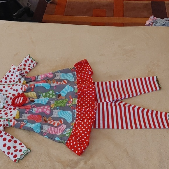 Baxter and beatrice Christmas outfit - Picture 3 of 7